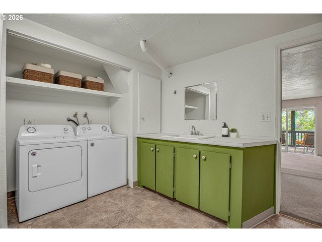 6740 N WILLAMETTE Blvd, Portland, OR 97203