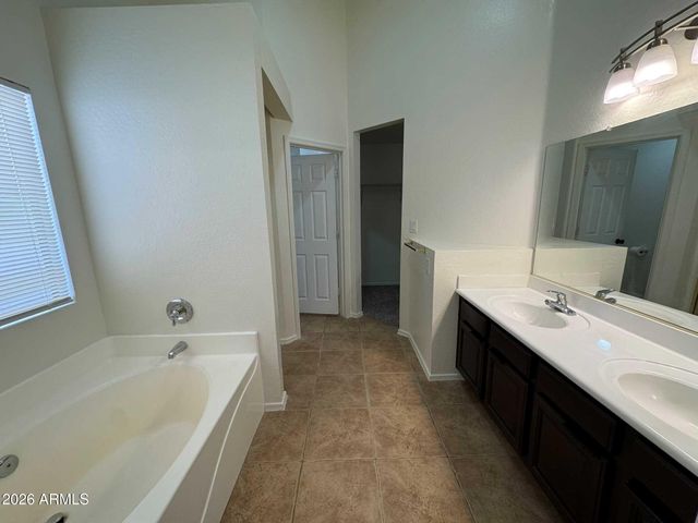 1232 W DELMONTE Drive, Casa Grande, AZ 85122