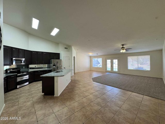 1232 W DELMONTE Drive, Casa Grande, AZ 85122