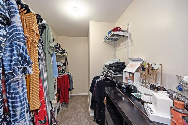 6586 S Oak Knoll Drive, Cincinnati, OH 45224