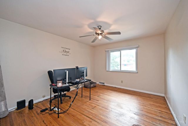 6586 S Oak Knoll Drive, Cincinnati, OH 45224