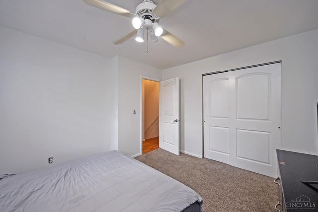 6586 S Oak Knoll Drive, Cincinnati, OH 45224