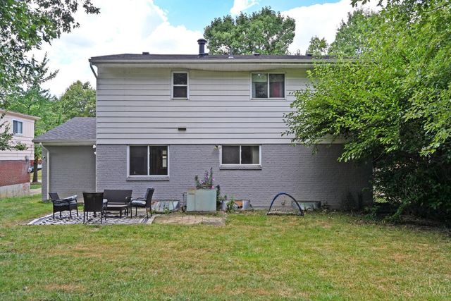 6586 S Oak Knoll Drive, Cincinnati, OH 45224