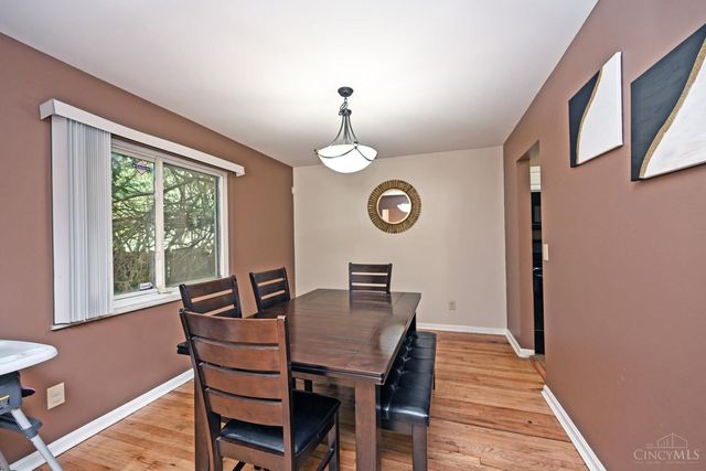 6586 S Oak Knoll Drive, Cincinnati, OH 45224
