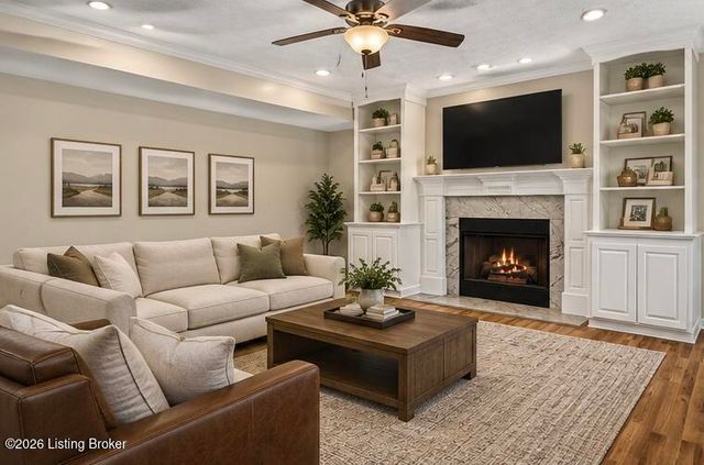 9903 Legacy Ct, Louisville, KY 40291