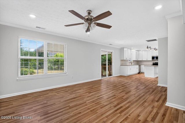 9903 Legacy Ct, Louisville, KY 40291