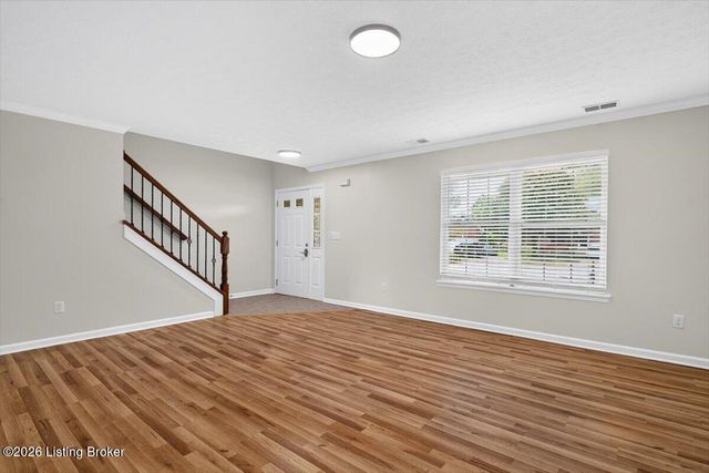 9903 Legacy Ct, Louisville, KY 40291