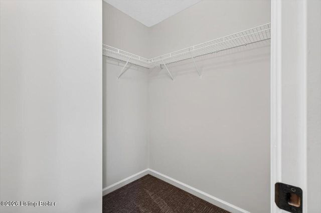 9903 Legacy Ct, Louisville, KY 40291