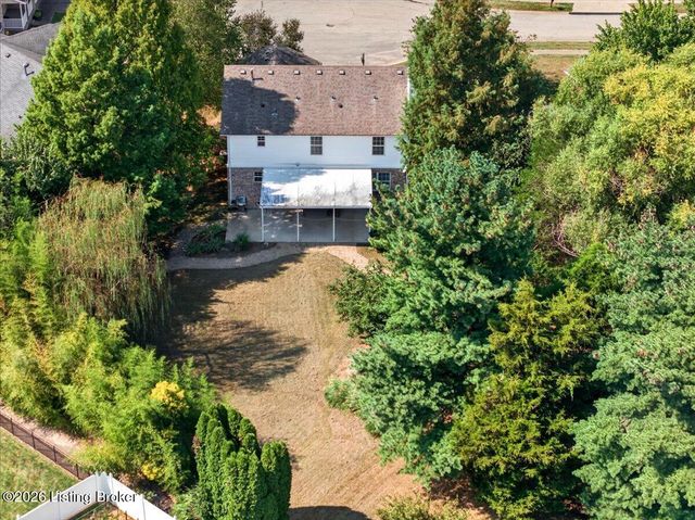 9903 Legacy Ct, Louisville, KY 40291