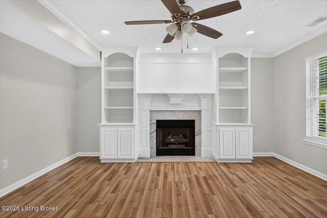 9903 Legacy Ct, Louisville, KY 40291