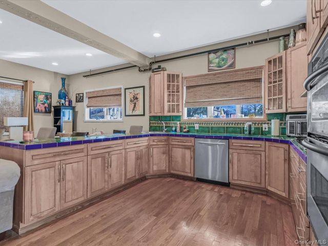 618 Jennings Avenue, West Hempstead, NY 11552