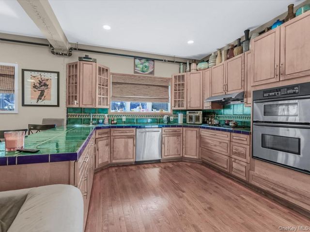 618 Jennings Avenue, West Hempstead, NY 11552