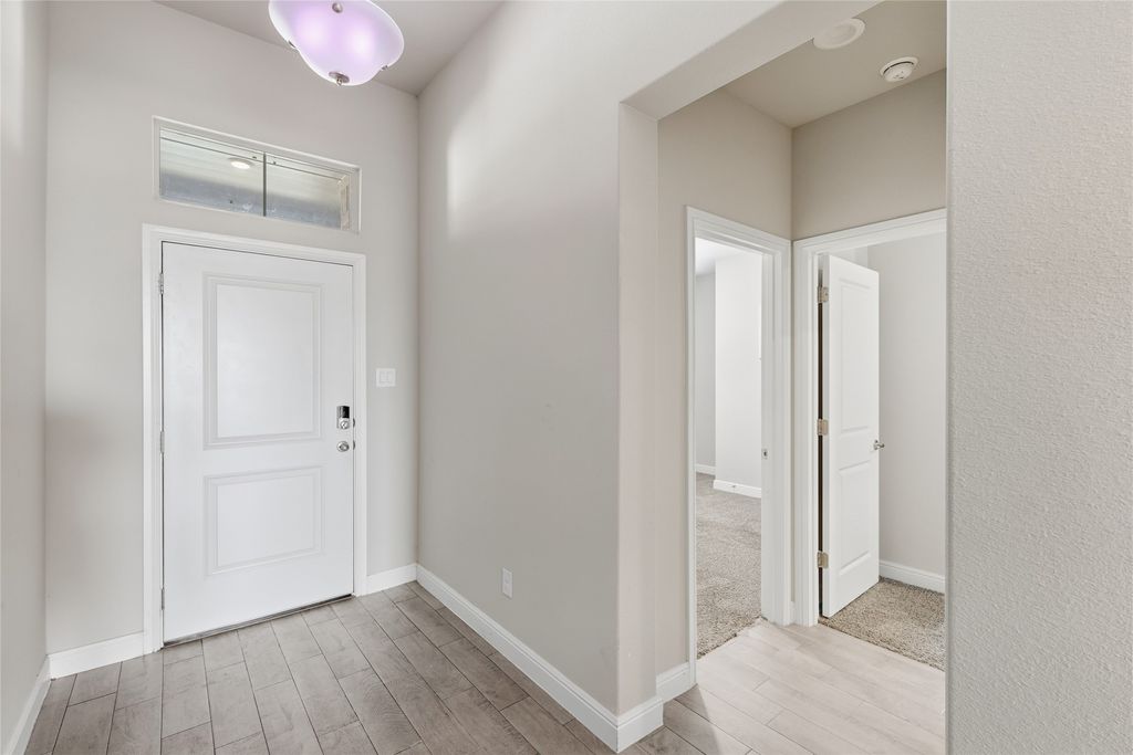 249 Irish Moss Drive, Fort Worth, TX 76052 — photo 3