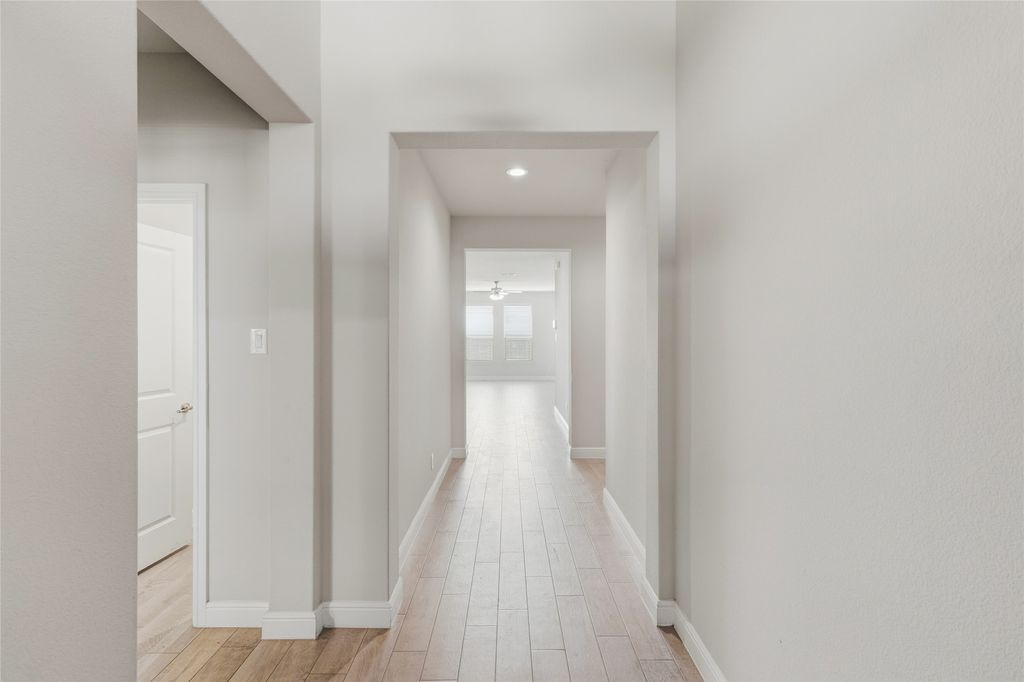 249 Irish Moss Drive, Fort Worth, TX 76052 — photo 5