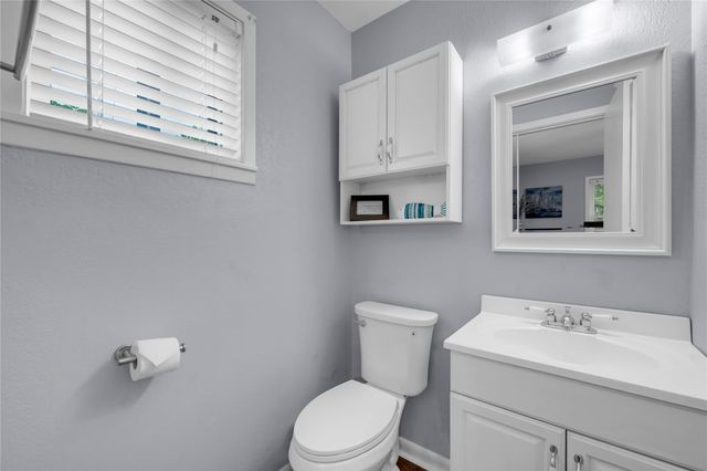 817 County Road 126, Kingsland, TX 78639