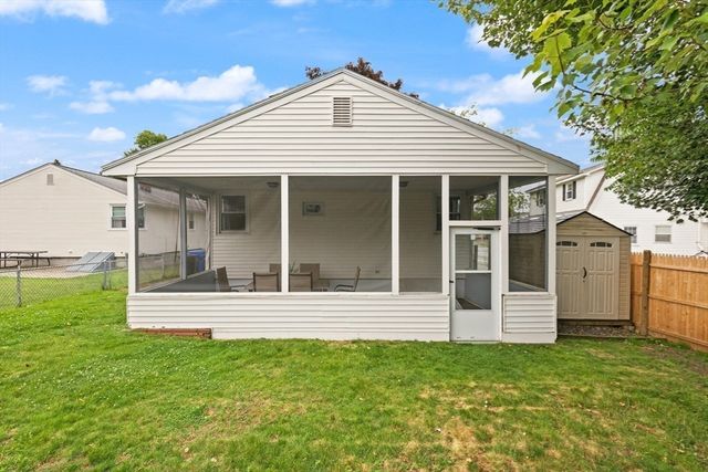 301 Hardy Pond Road, Waltham, MA 02451