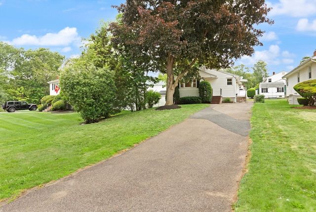 301 Hardy Pond Road, Waltham, MA 02451