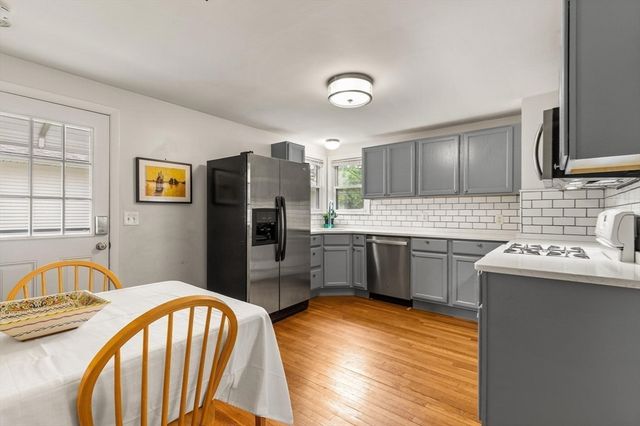 301 Hardy Pond Road, Waltham, MA 02451