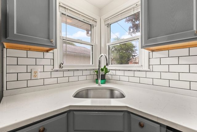301 Hardy Pond Road, Waltham, MA 02451