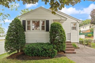 301 Hardy Pond Road, Waltham, MA 02451