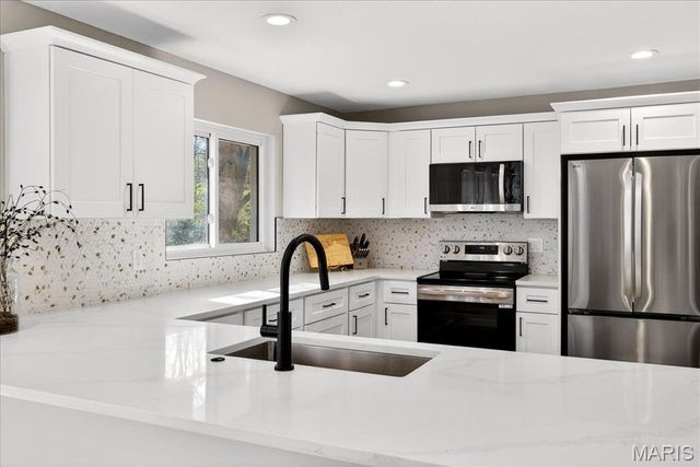 836 Wheelwright Drive, Manchester, MO 63021