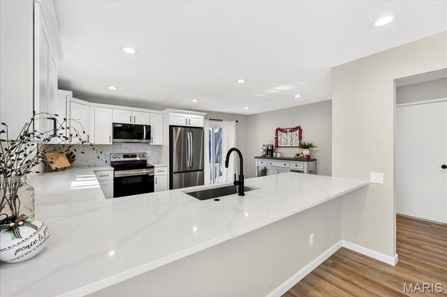 836 Wheelwright Drive, Manchester, MO 63021