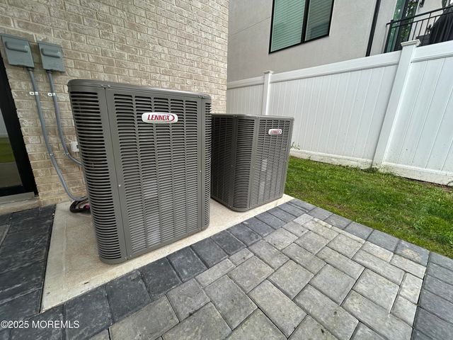 65 Knox Avenue, Cliffside Park, NJ 07010