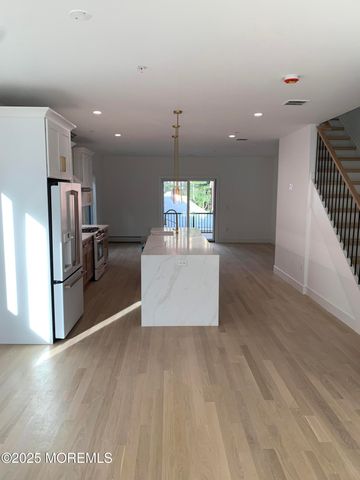 65 Knox Avenue, Cliffside Park, NJ 07010