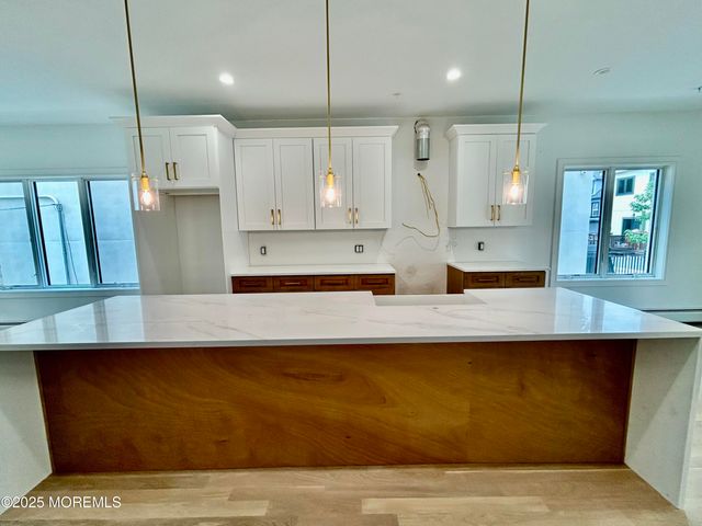 65 Knox Avenue, Cliffside Park, NJ 07010