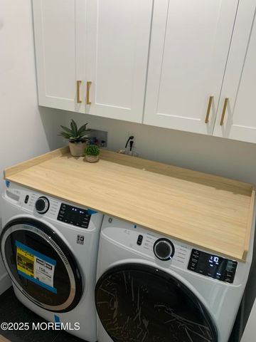 65 Knox Avenue, Cliffside Park, NJ 07010