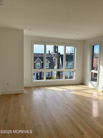 65 Knox Avenue, Cliffside Park, NJ 07010