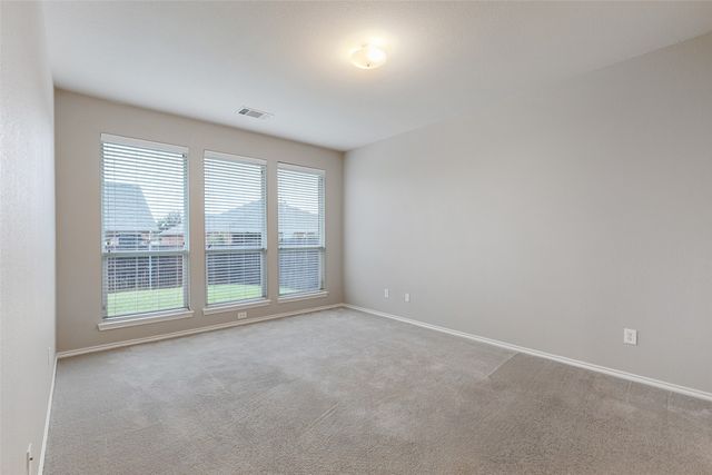 12913 Farmington Drive, Fort Worth, TX 76244