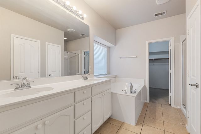 12913 Farmington Drive, Fort Worth, TX 76244