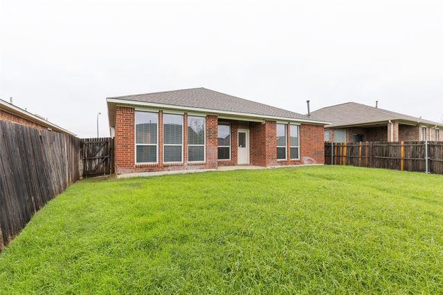 12913 Farmington Drive, Fort Worth, TX 76244