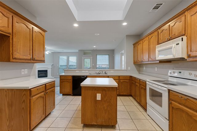 12913 Farmington Drive, Fort Worth, TX 76244