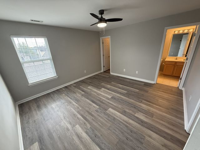 7514 Lords Chapel Dr, Nashville, TN 37211