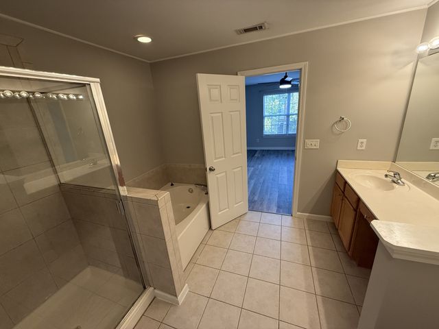 7514 Lords Chapel Dr, Nashville, TN 37211