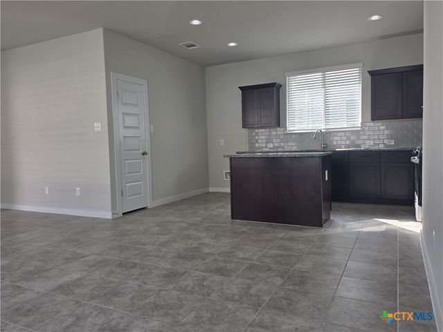 412 Hortus Drive, Kyle, TX 78640