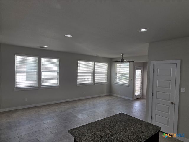412 Hortus Drive, Kyle, TX 78640
