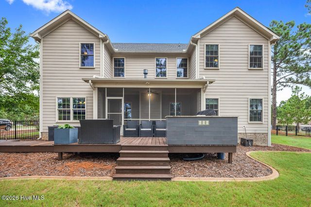 140 Broom Sedge Lane, Southern Pines, NC 28387
