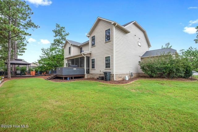 140 Broom Sedge Lane, Southern Pines, NC 28387