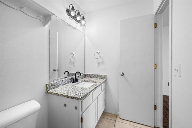 1206 Cresent Street, Bentonville, AR 72712