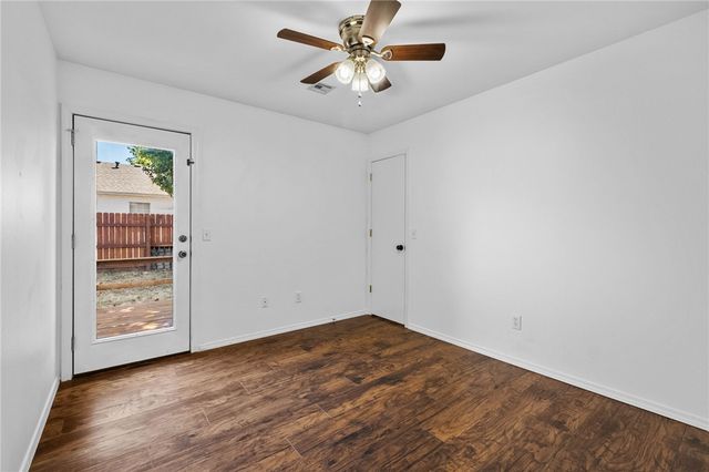 1206 Cresent Street, Bentonville, AR 72712