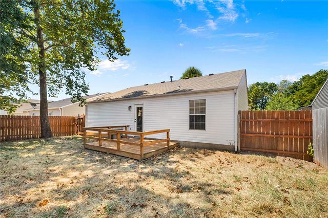 1206 Cresent Street, Bentonville, AR 72712
