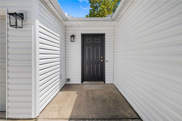 1206 Cresent Street, Bentonville, AR 72712