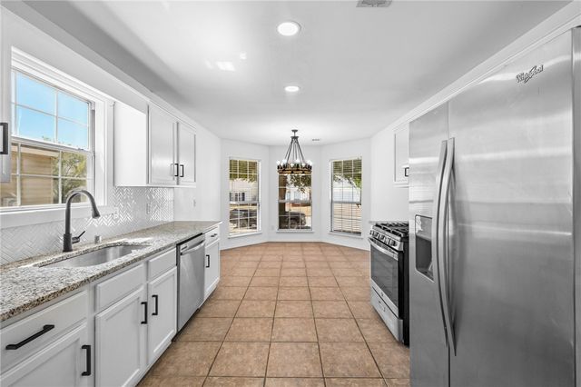 1206 Cresent Street, Bentonville, AR 72712