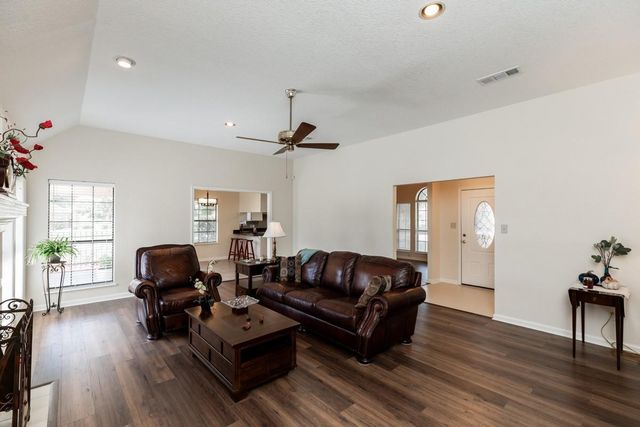 2605 Black Oak Drive, Orange, TX 77632