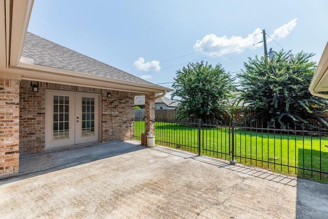 2605 Black Oak Drive, Orange, TX 77632