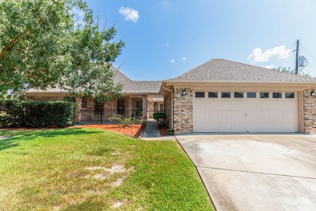 2605 Black Oak Drive, Orange, TX 77632