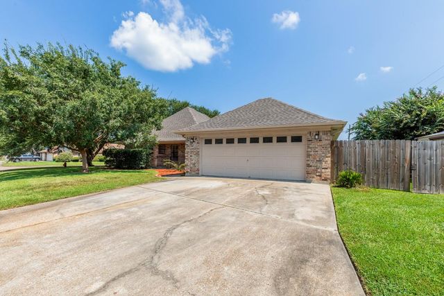 2605 Black Oak Drive, Orange, TX 77632